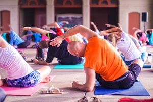 100-hour-beginner-yoga-teacher-training-in-rishikesh-india